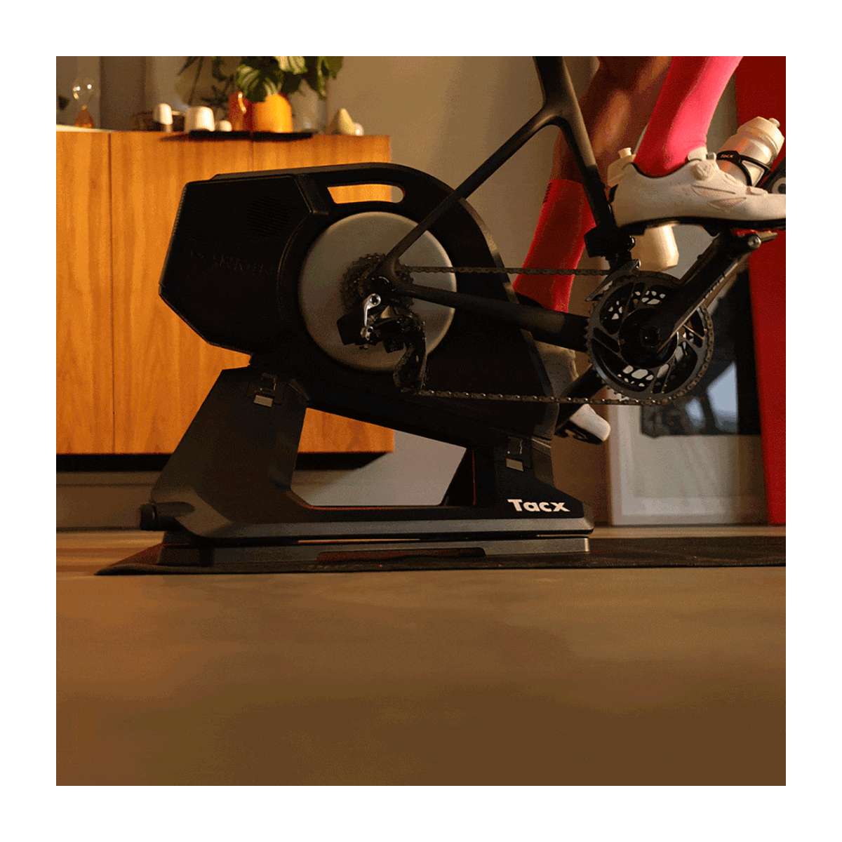 Tacx® NEO 3M Smart Trainer With Pre-installed SHIMANO/SRAM 11-speed Cassette and Cassette Body