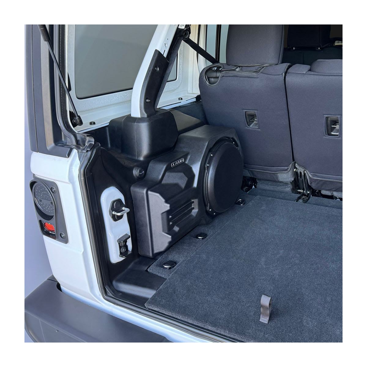 JL Audio Stealthbox® Enclosed Subwoofer for Jeep Wrangler Unlimited (SBX-J-JL4D24/12TW3) (94791) JL Audio Stealthbox® Enclosed Subwoofer for Jeep Wrangler Unlimited